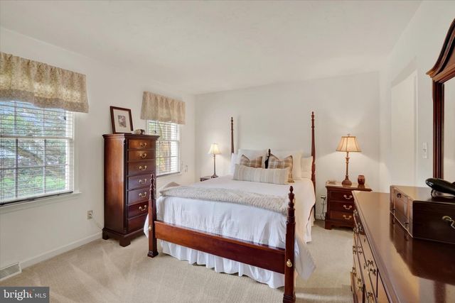 142 HERSHEY CIR, Stewartstown, PA 17363