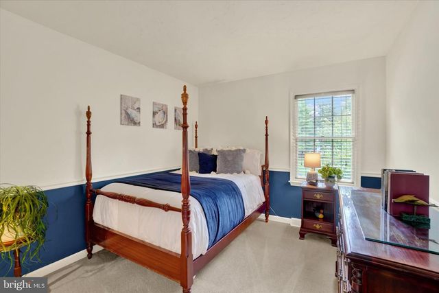 142 HERSHEY CIR, Stewartstown, PA 17363