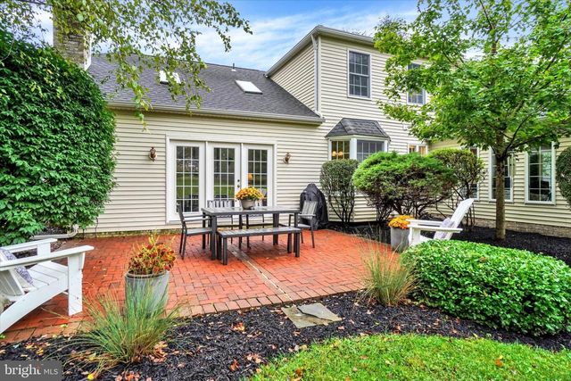 142 HERSHEY CIR, Stewartstown, PA 17363