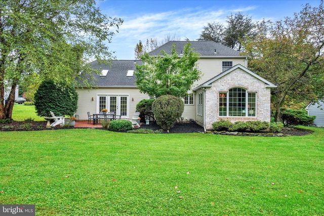 142 HERSHEY CIR, Stewartstown, PA 17363