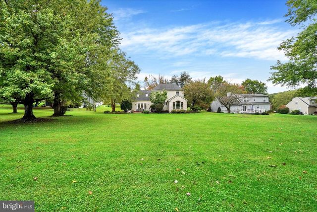 142 HERSHEY CIR, Stewartstown, PA 17363