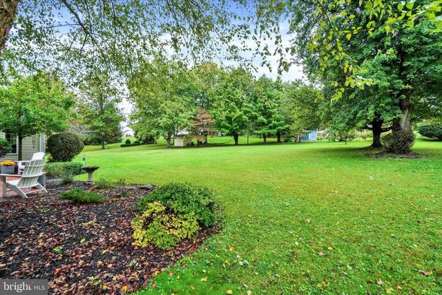 142 HERSHEY CIR, Stewartstown, PA 17363