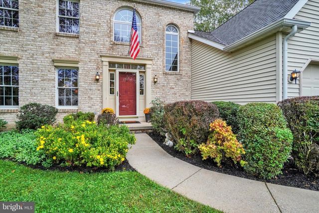 142 HERSHEY CIR, Stewartstown, PA 17363