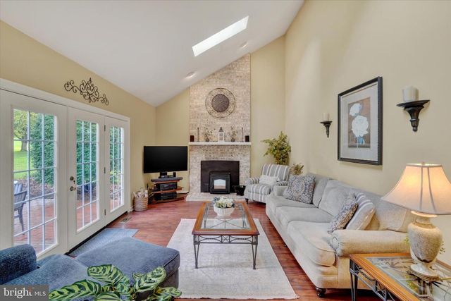 142 HERSHEY CIR, Stewartstown, PA 17363