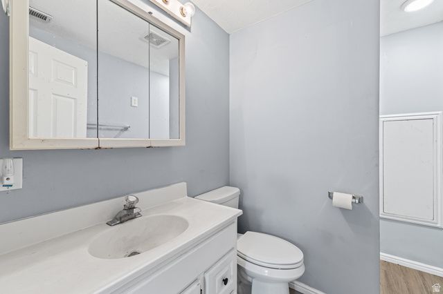 160 COUNTRY CLUB DR, Stansbury Park, UT 84074