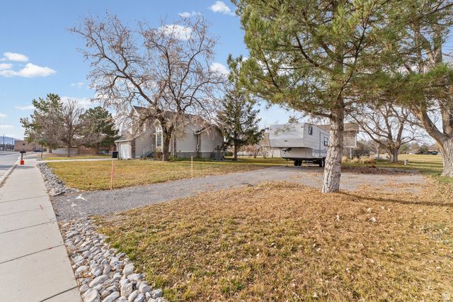 160 COUNTRY CLUB DR, Stansbury Park, UT 84074