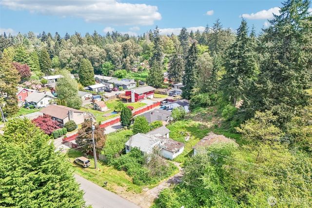 12242 10th Avenue S, Seattle, WA 98168