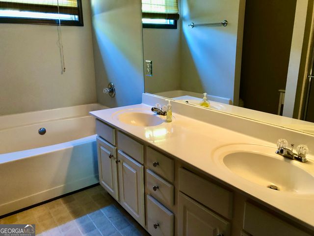 426 Arrowhead Trail, Canton, GA 30114