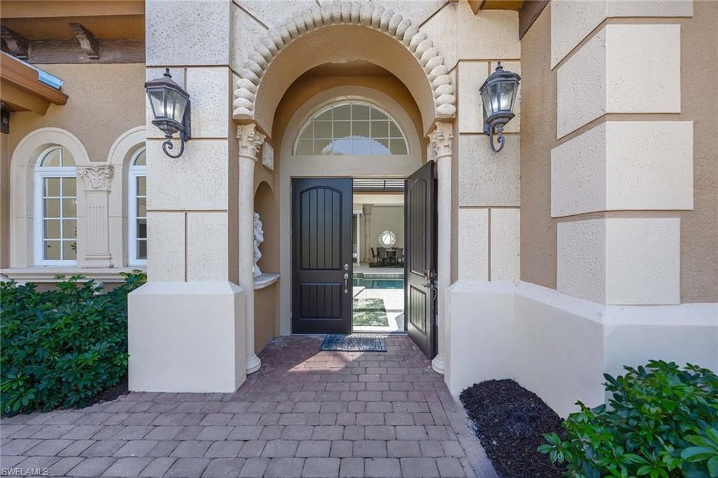 8894 Shenendoah CIR, NAPLES, FL 34113 — photo 2