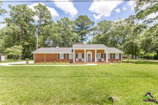 700 Hillcrest Avenue, Perry, GA 31069