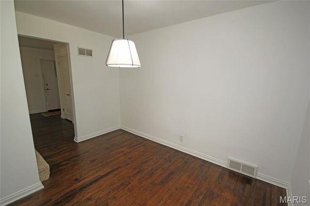 9721 Greenwood Terrace, Rock Hill, MO 63119