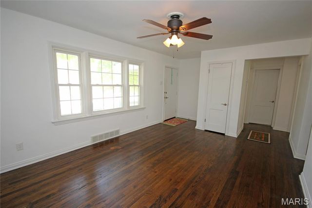 9721 Greenwood Terrace, Rock Hill, MO 63119