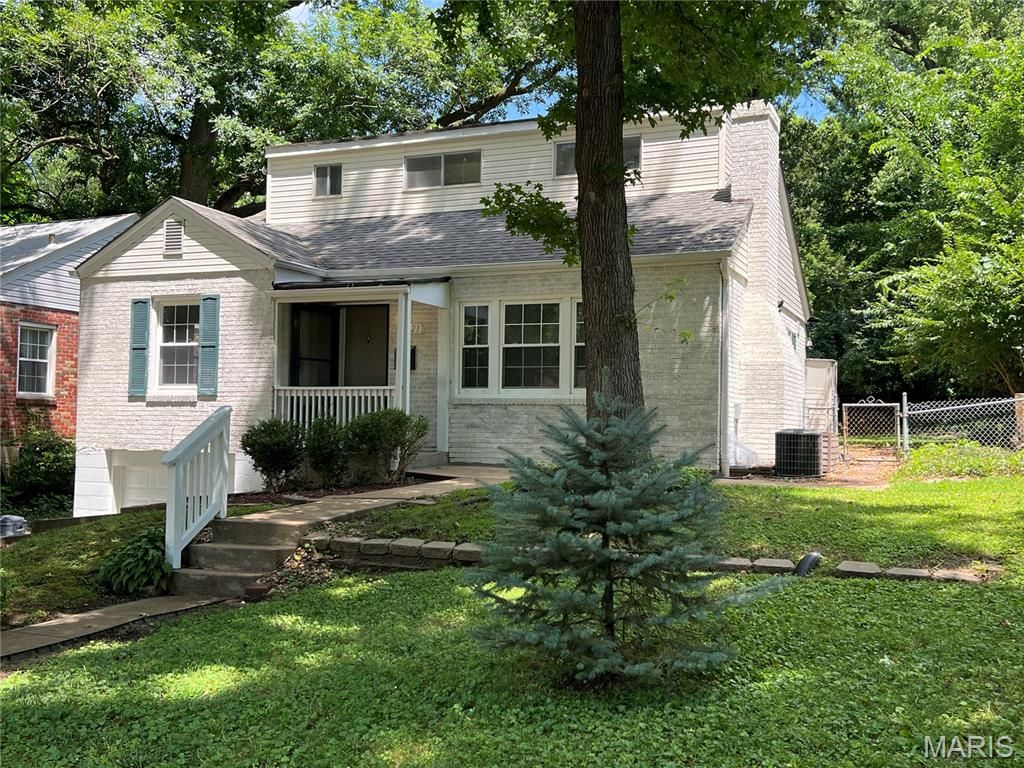 9721 Greenwood Terrace, Rock Hill, MO 63119