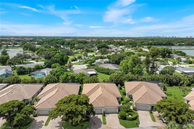 1814 Leamington LN, Naples, FL 34109
