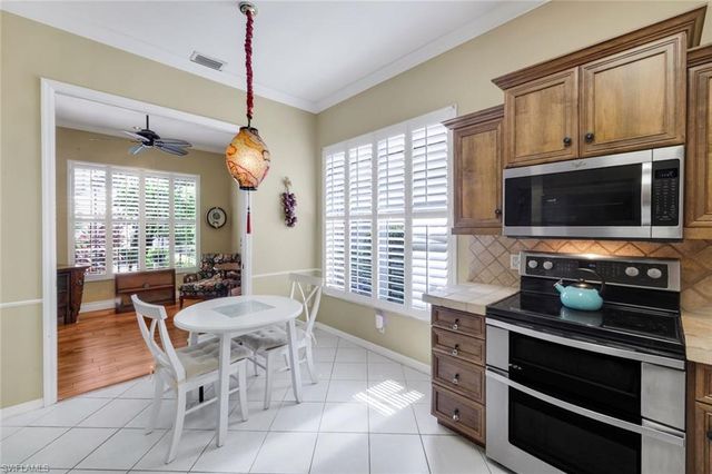 1814 Leamington LN, Naples, FL 34109