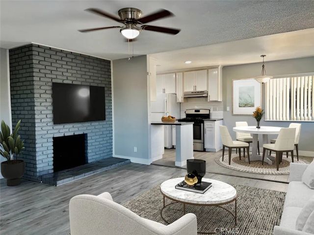 17132 Emerald 4, Huntington Beach, CA 92647