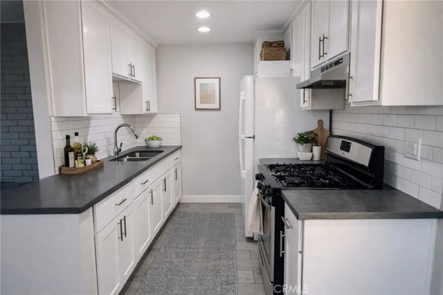 17132 Emerald 4, Huntington Beach, CA 92647