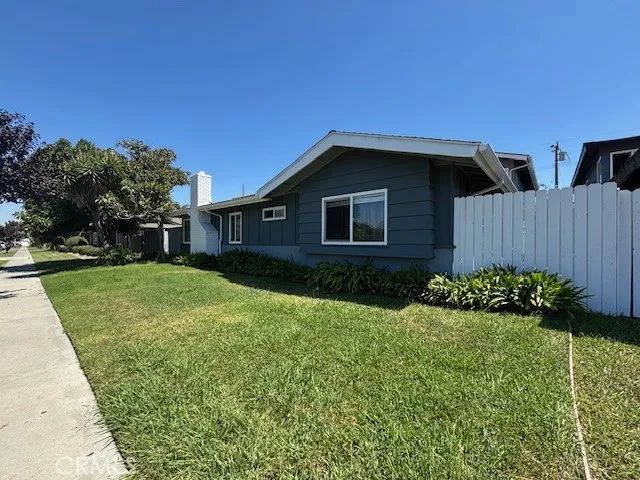 17132 Emerald 4, Huntington Beach, CA 92647