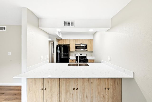 7801 Shoal Creek BLVD 140, Austin, TX 78757