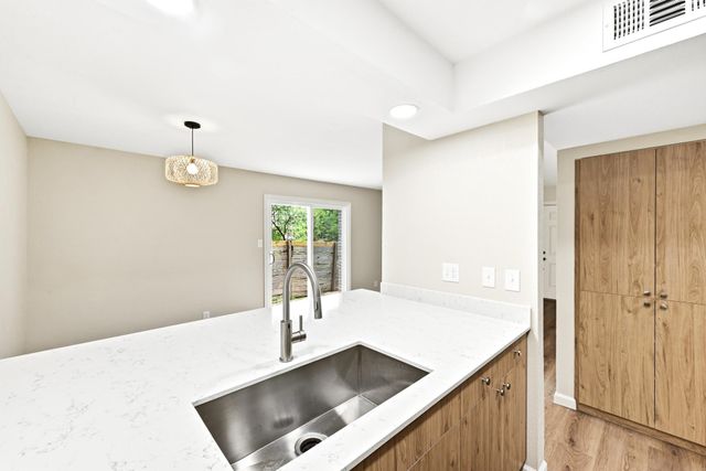 7801 Shoal Creek BLVD 140, Austin, TX 78757