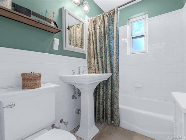 35-32 205th Street 279, Bayside, NY 11361