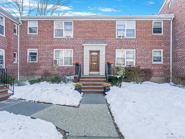 35-32 205th Street 279, Bayside, NY 11361