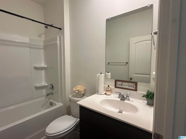 5869 MOUNTAIN VIEW TRAIL, Bessemer, AL 35022