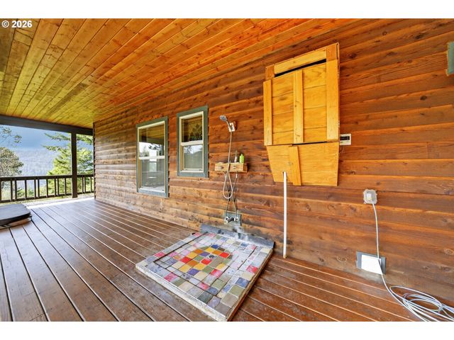 1020 SPOONER RIDGE Ln, Oakland, OR 97462