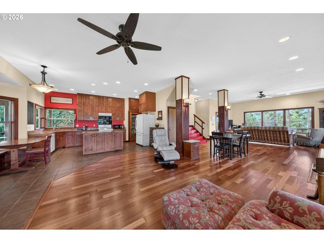 1020 SPOONER RIDGE Ln, Oakland, OR 97462