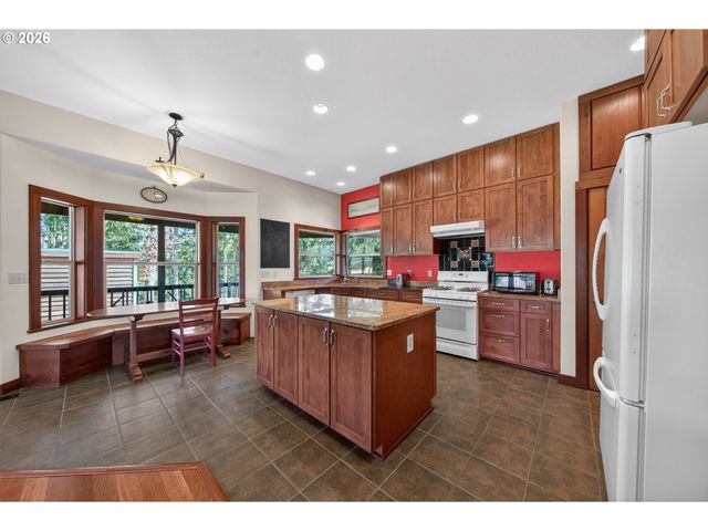 1020 SPOONER RIDGE Ln, Oakland, OR 97462