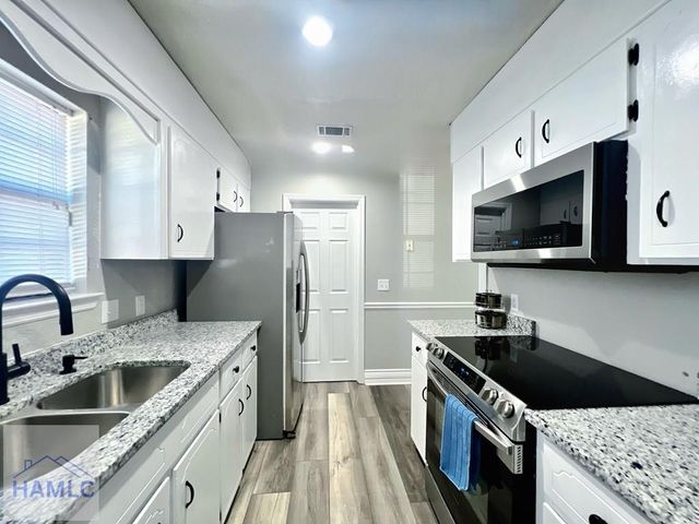 707 Friar Tuck Lane, Hinesville, GA 31313