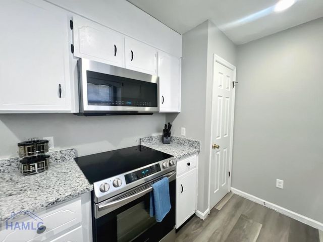 707 Friar Tuck Lane, Hinesville, GA 31313