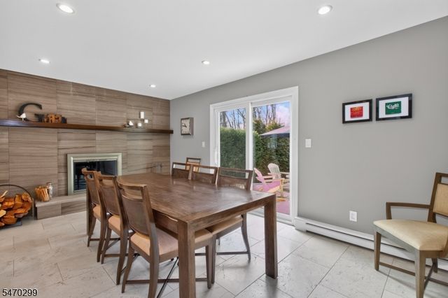 8 Trowbridge Rd, Morris Plains Boro, NJ 07950