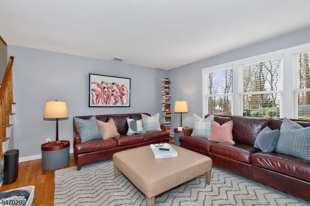 8 Trowbridge Rd, Morris Plains Boro, NJ 07950