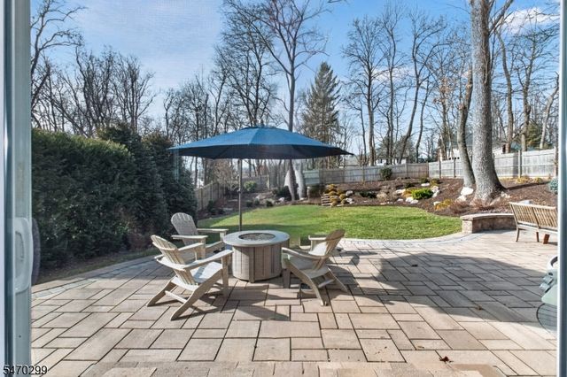 8 Trowbridge Rd, Morris Plains Boro, NJ 07950