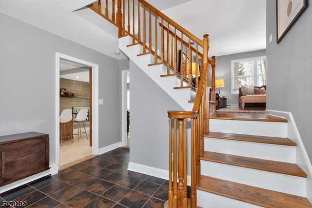 8 Trowbridge Rd, Morris Plains Boro, NJ 07950