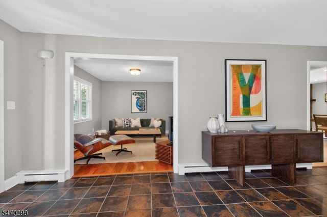 8 Trowbridge Rd, Morris Plains Boro, NJ 07950