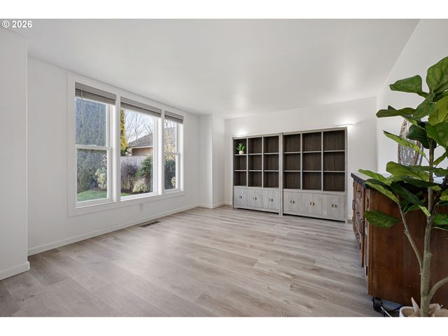 4043 WAGNER St, Eugene, OR 97402