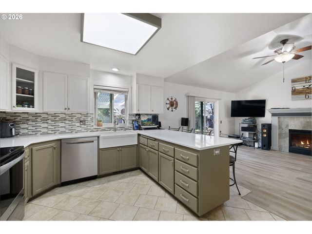 4043 WAGNER St, Eugene, OR 97402