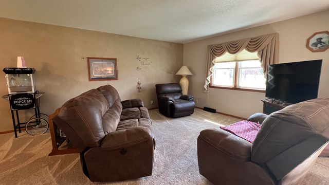 404 Birch Drive, Fredericksburg, IA 50630