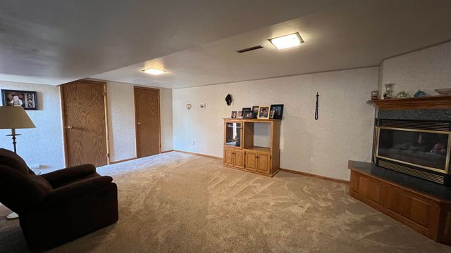 404 Birch Drive, Fredericksburg, IA 50630