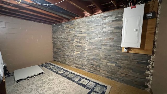 404 Birch Drive, Fredericksburg, IA 50630