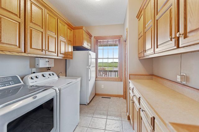 16110 Giefer Avenue, Wheeling Twp, MN 55053