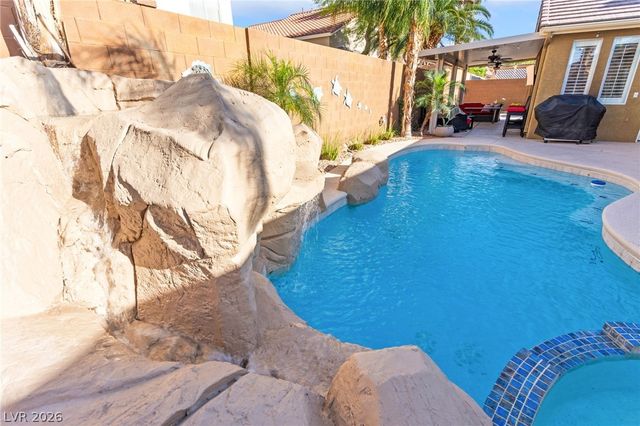 496 Grassrange Lane, Henderson, NV 89052