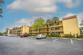 1083 Forest Lakes DR 206, Naples, FL 34105