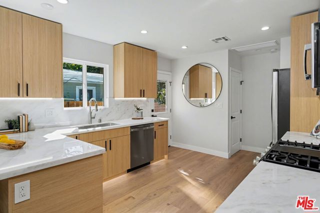 9028 Keith Avenue, West Hollywood, CA 90069