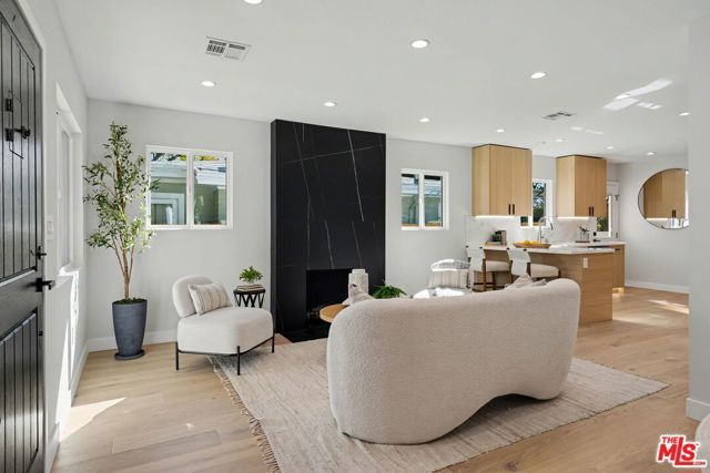 9028 Keith Avenue, West Hollywood, CA 90069