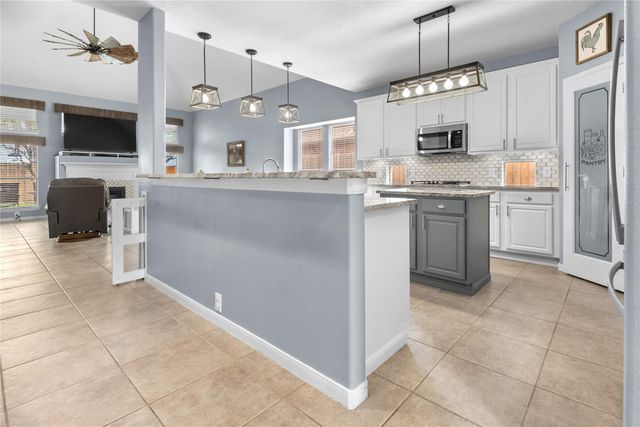 2914 Sandleigh Drive, Spring, TX 77388