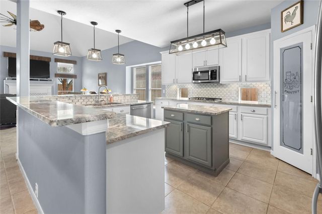 2914 Sandleigh Drive, Spring, TX 77388