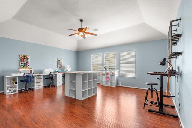 2914 Sandleigh Drive, Spring, TX 77388